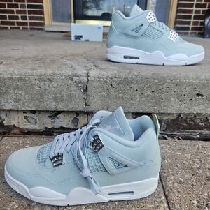NWT Unisex Jordan 4 Sneakers